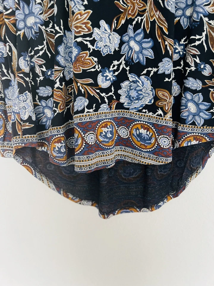 LUCKY BRAND Floral Jersey Knit Blouse Sz PS Hi-Low V-Neck Button Boho Western - Image 3 of 4