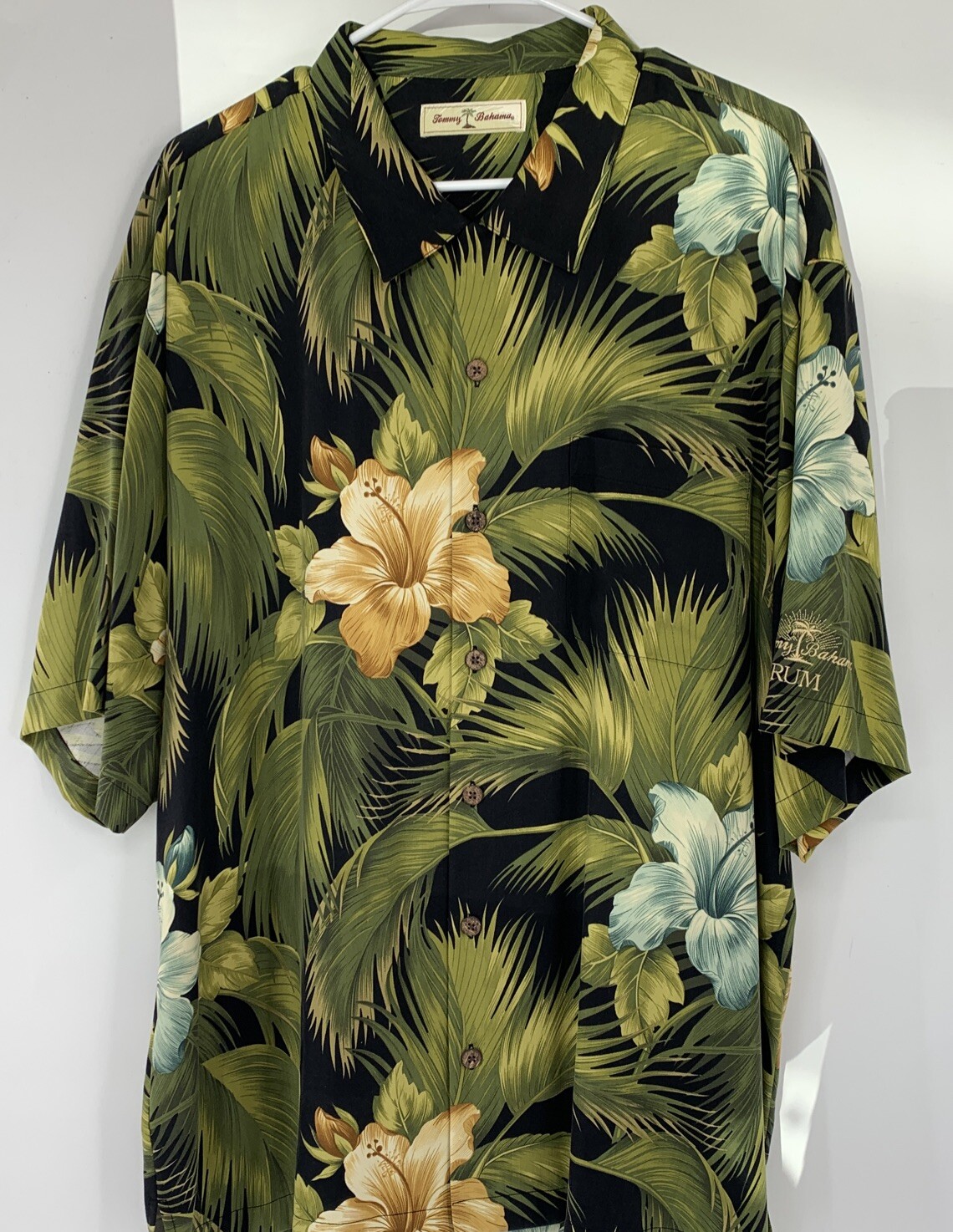 Tommy Bahama Shirt Mens XL Black Green Floral Silk Button Up Short