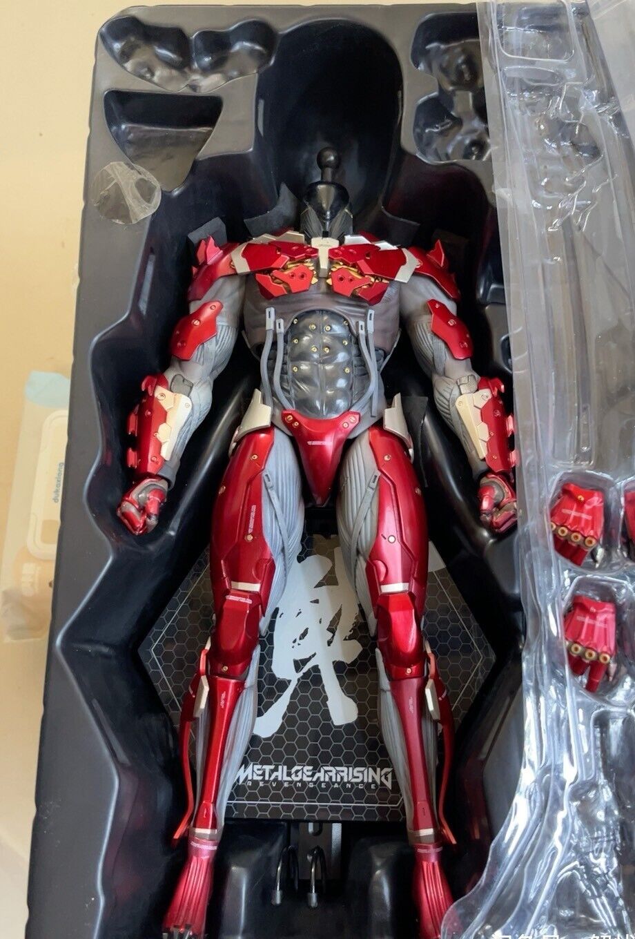 Em Estoque Original Hot Toys VGM19 Metal Gear Rising: Revengeance 1/6th  Scale Raiden Inferno Armor Version Collectible Modelo Brinquedos -  AliExpress