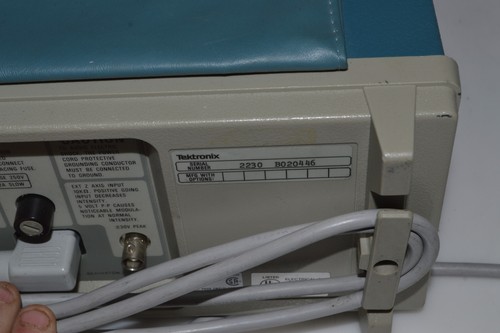 Tektronix 2230 100MHz Two Channel Analog/Digital Storage Oscilloscope (HHU24) - Picture 6 of 6