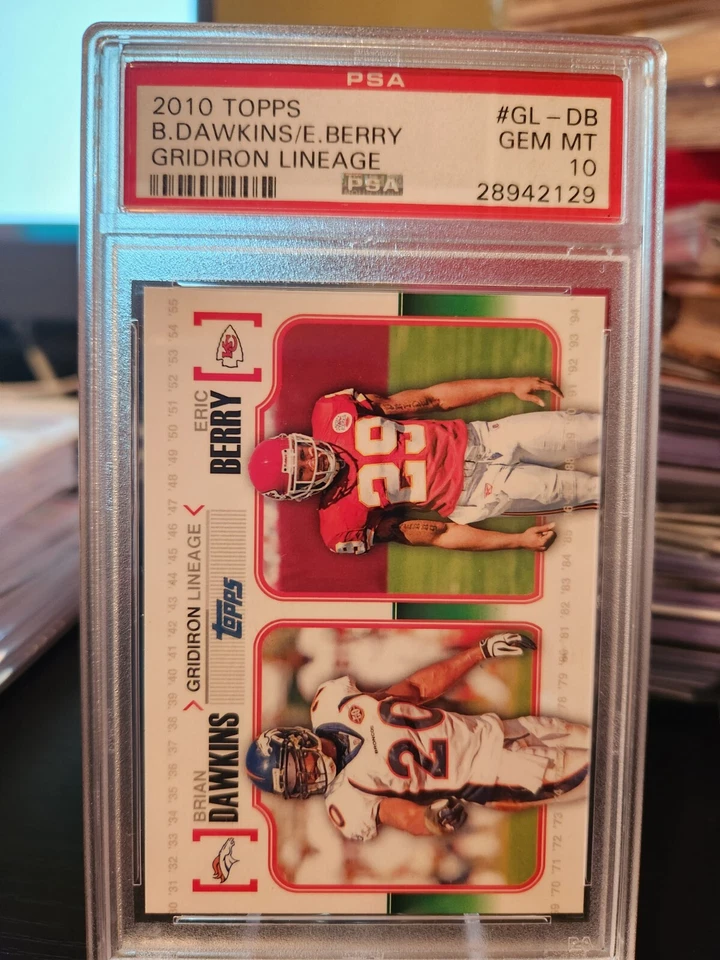 2010 BRIAN DAWKINS ERIC BERRY RC, PSA 10, Topps Gridiron Lineage #GL-DB HOF RARO - Imagem 3 de 3