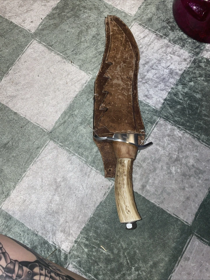 Faca de caça de lâmina fixa Frost Cutlery com uma bainha de couro. - Imagem 3 de 4