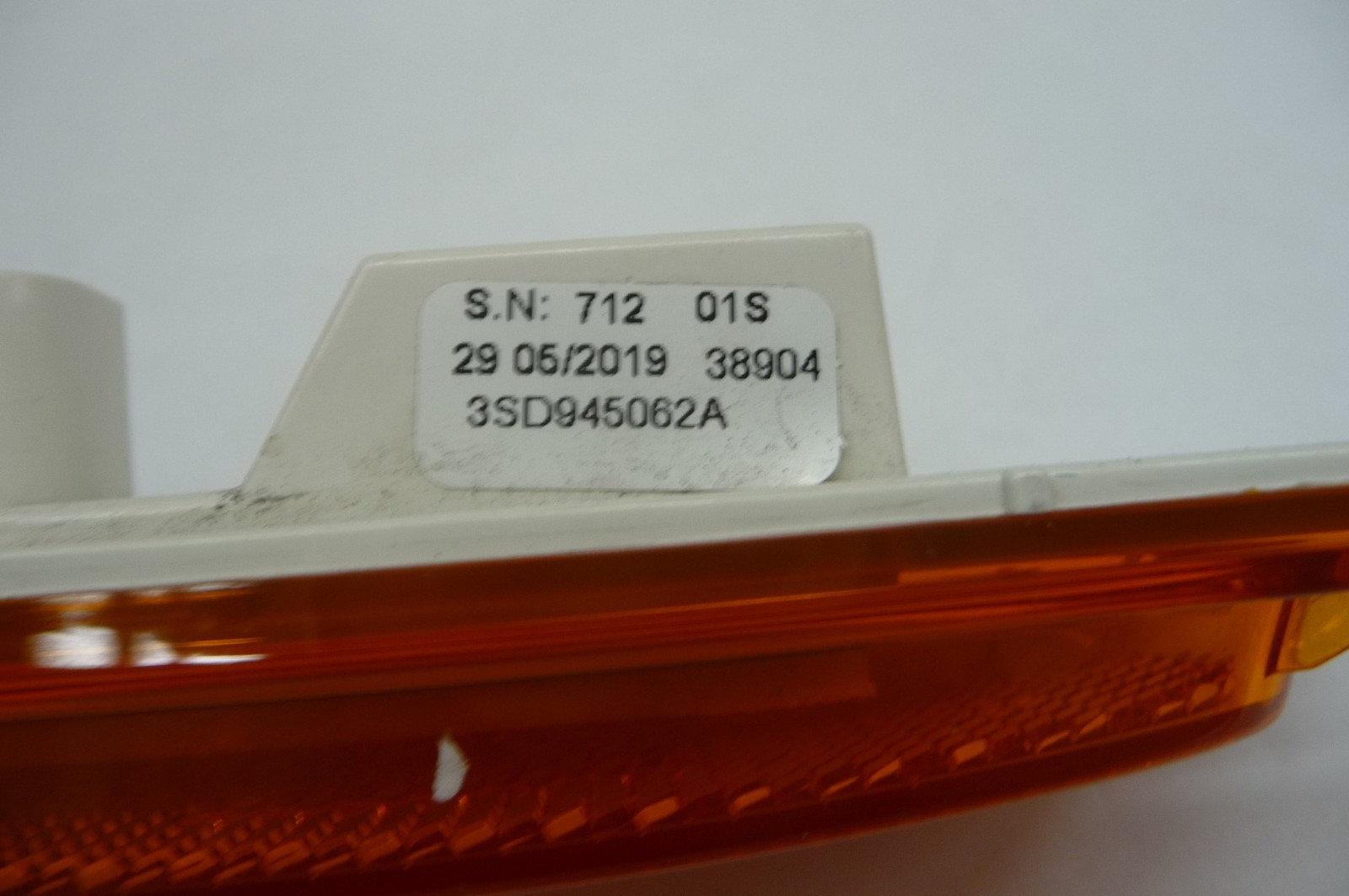 19-24 Bentley New Continental GT Front Right Side Marker Light 3SD945062A OEM A1