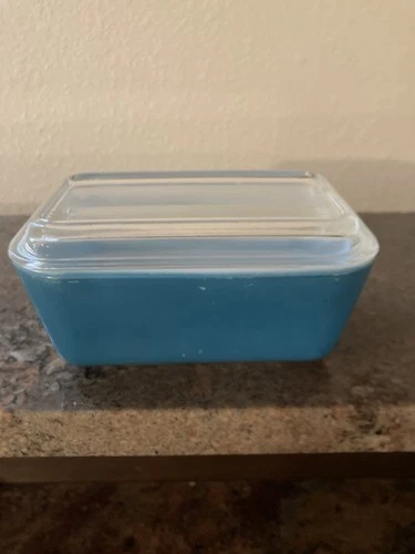 Vintage Pyrex Turquoise Refrigerator Dish w/lid 502-B Made In USA A-36