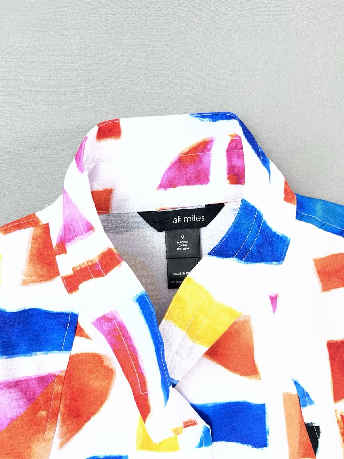 Ali Miles Tunic Size M Geometric Print Button Front Wired Collar 3/4 Slv NWT