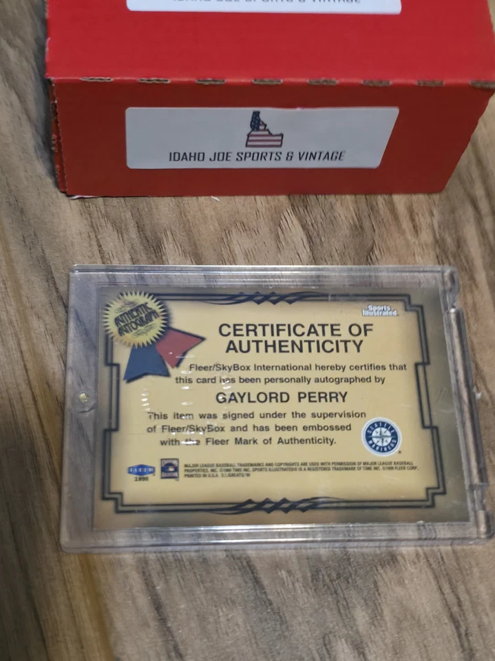 Tarjeta Fleer Gaylord Perry 300 Win Fleer 1999 autografiada de colección autenticada Foto 2 de 2