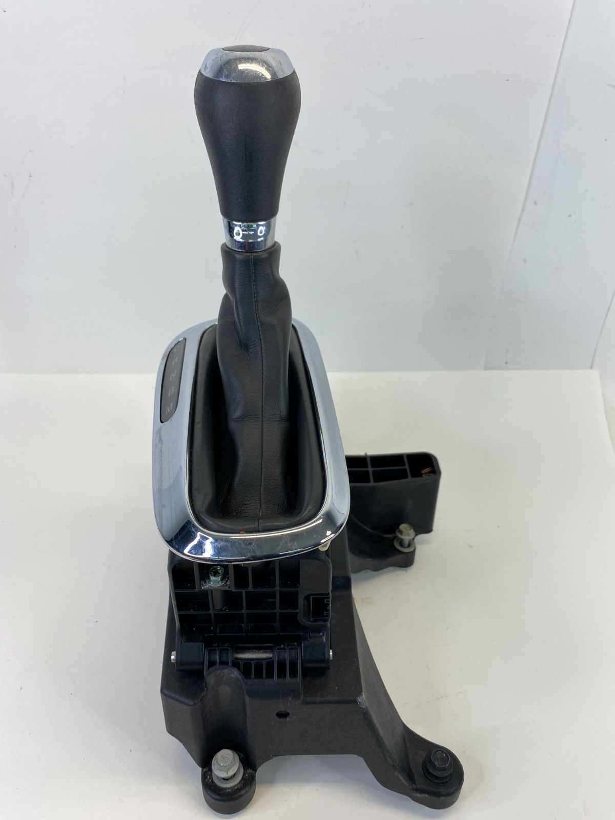 2014-2016 CHEVROLET MALIBU AUTOMATIC FLOOR GEAR SHIFTER SELECTOR ASSEMBLY OEM