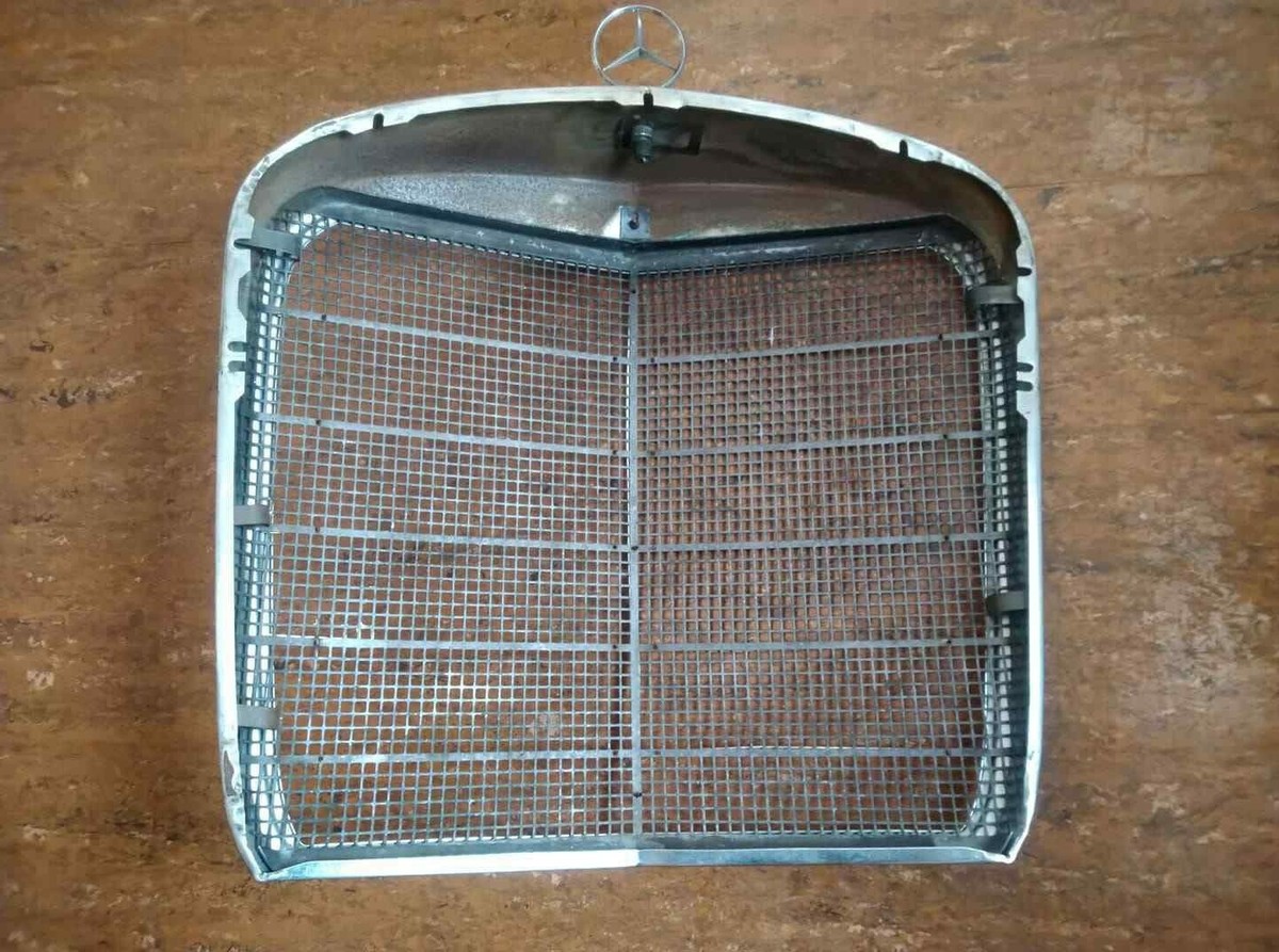 Mercedes-Benz W108 W109 Chrome Bonnet Grille Front | OE | Germany