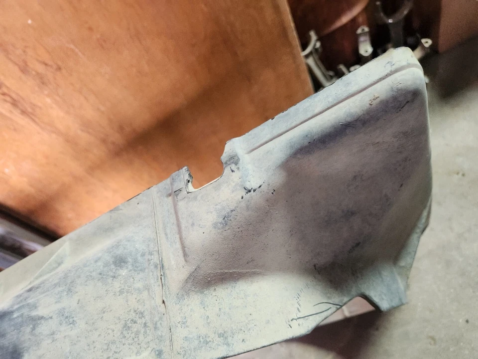 Buick Skylark GS 1971 1972 Sport Wagon LeSabre 350 cubierta de ventilador de plástico 1234555 Foto 3 de 4