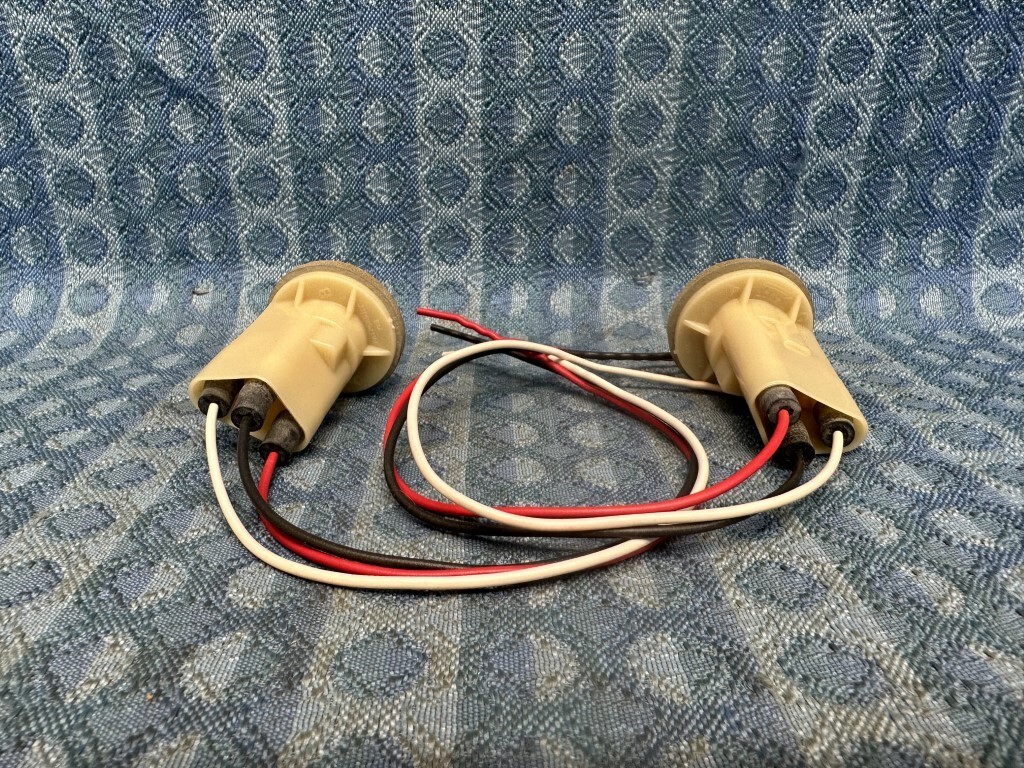 Picture 4 of 6