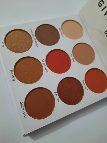 GIVE THEM LALA BEAUTY Grown Woman Eye Shadow Palette 1.05oz 12M BNIB - Picture 3 of 4