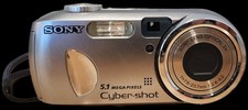 Sony Cybershot DSC-P93 Digital Camera 5.1MP, For Parts Only