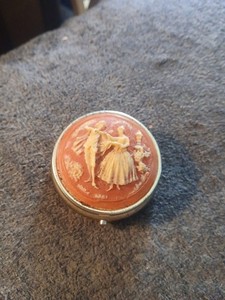 Vintage Cameo Courting Couple Hinged Pill Box Trinket
