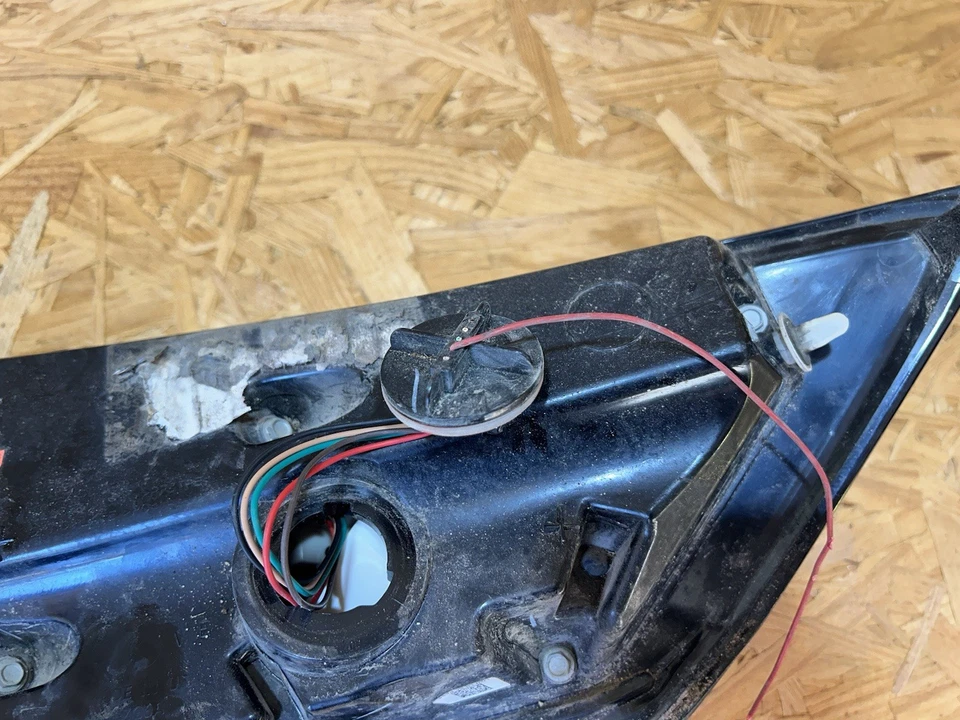 Luz trasera izquierda Ford Edge Driver LH 2015 2016 2017 2018 OEM USADA Foto 3 de 4