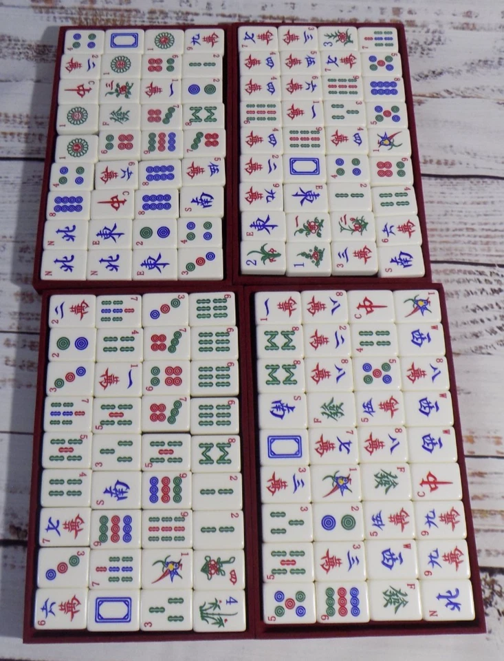 Classic Chinese Mahjong Game Set CHAMPAGNE GOLD - with 148 Medium Size Tiles VG - Image 3 of 4