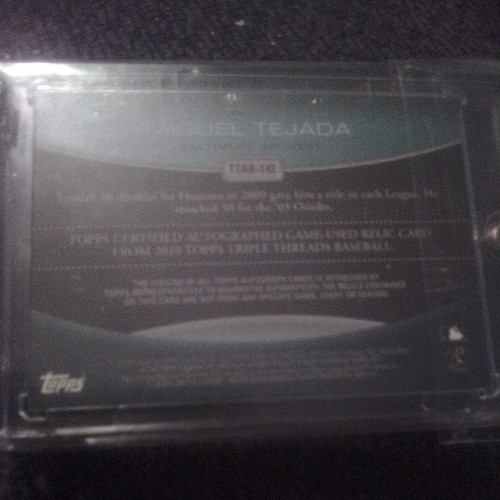 Topps Triple Threads Miguel Tejada Orioles Auto Relic Gold SSP /3 - Picture 2 of 3