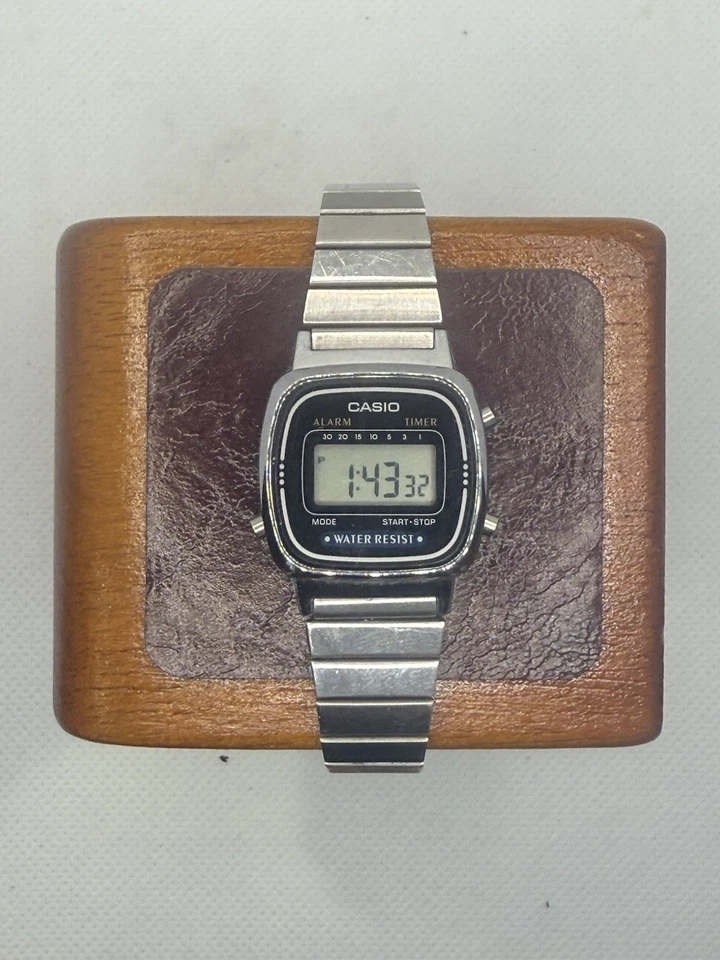 Casio LA670W Classic Silver Digital Watch, photo 1 of 5