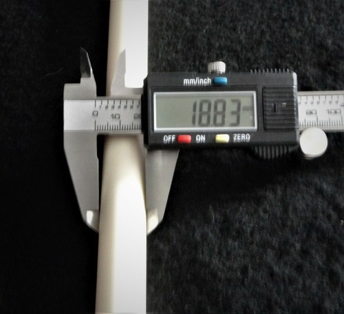 ONE 12.875" L.x 0.750" OD x 0.425" ID 99.8% HIGH PURITY ALUMINA TUBE No.: 442 - Picture 9 of 11