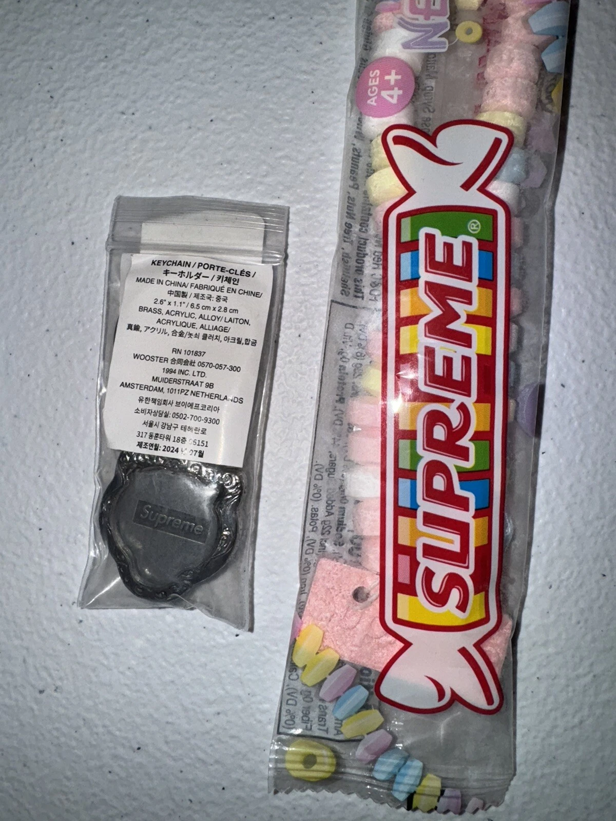 ?Supreme Smarties Collier & Porte clés Tigre, Accessoires Supreme, Supreme Candy