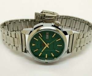Seiko 5 Automatique Homme En Acier Vert Cadran JOUR/DATE vintage JAPAN  Watch Run commande | eBay