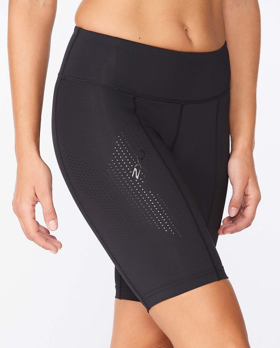 New 2XU Women's Mid-Rise Compression Shorts X-Small Black/Doted