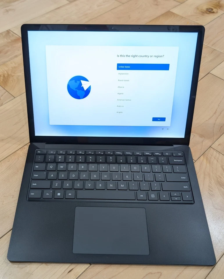 Microsoft Surface Laptop 4 Touch 13.5" i5-11 th 16GB 519 GB SSD Windows 11 Pro - Image 4 of 4