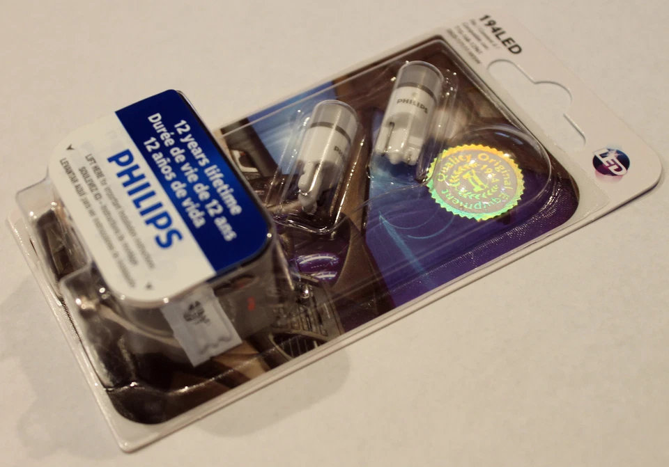 PHILIPS LED 194/168/T10/W5W 6000K X 2 JUEGOS BOMBILLA INTERIOR MATRÍCULA LÁMPARA AJUSTE Foto 3 de 4