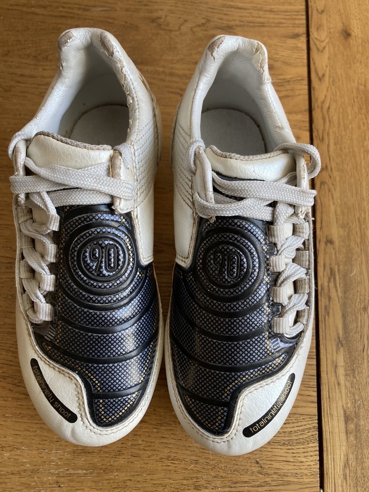 Nike Total 90 Shoot Football Boots Kids Leather SG Studs UK 10K