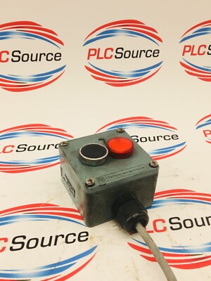 SCHNEIDER TELEMECANIQUE XAPM1202 ZBE-101 WITH 4 PIN MALE CONNECTION