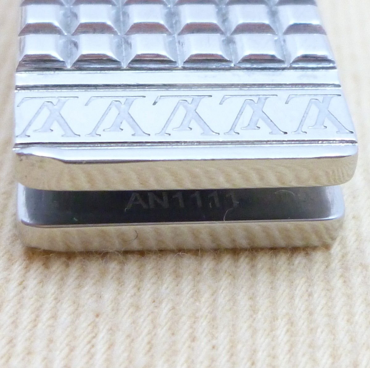 Authentic LOUIS VUITTON Pance A Vie Digit Money Clip M65061 Authentic LOUIS VUITTON Pance A Vie Digit Money Clip M65061
