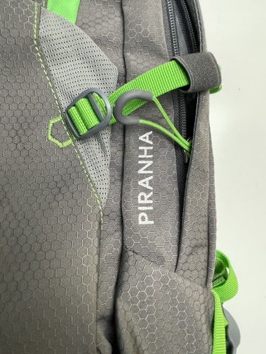 High Sierra H2O Tech Series Piranha Backpack Airflow Cool Pack Black Green - Picture 4 of 8
