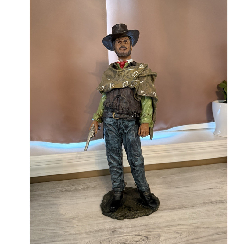 Clint Eastwood Western Americana Cowboy Figure Statue, Poncho, Revolver, 