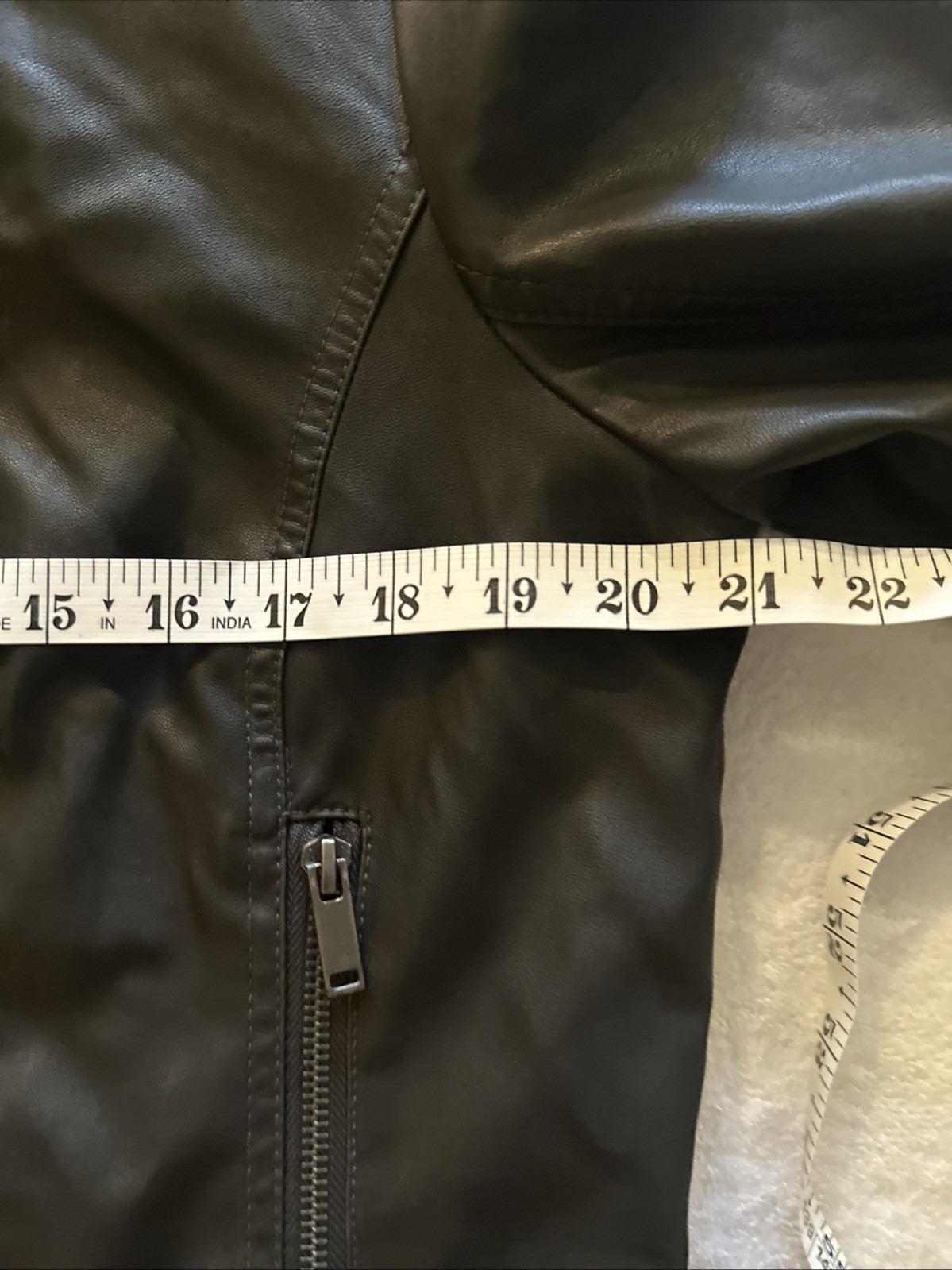 Universal Thread L Black Leather Jacket Women's S… - image 12