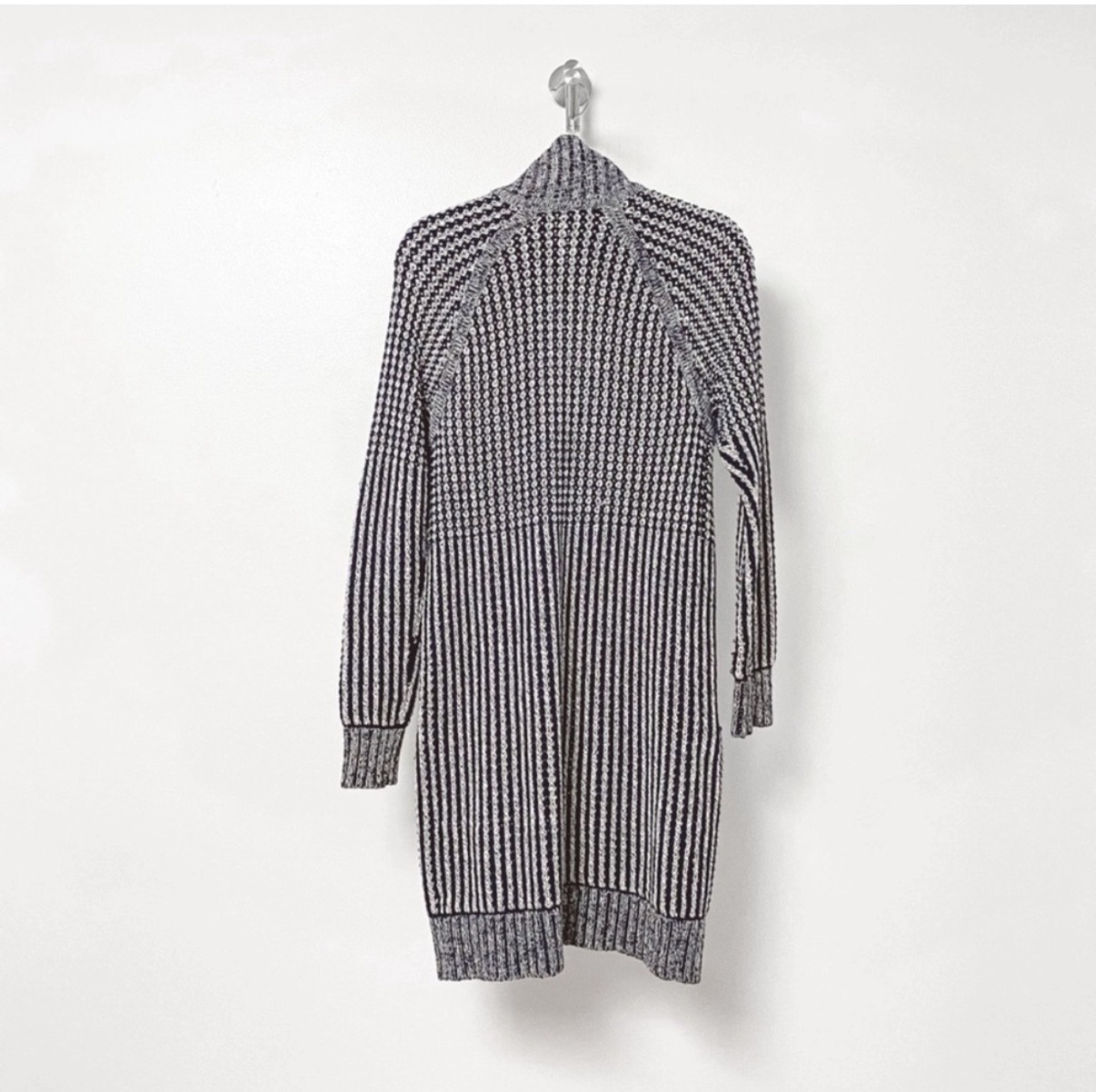 Gap textured toggle front long cable knit cardiga… - image 3