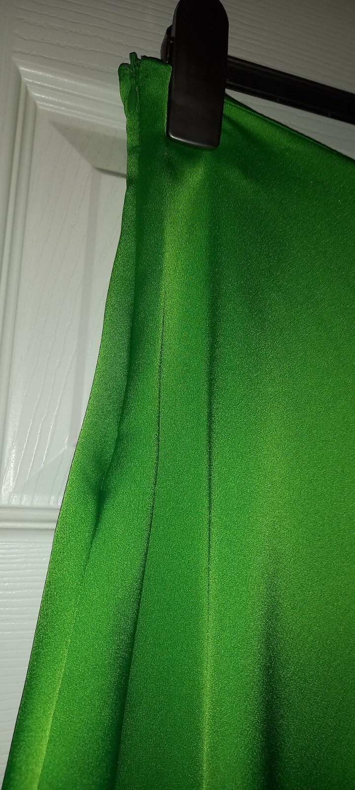 BNWT Boohoo Stunning Green Satin midi/maxi Skirt Size 14 eBay