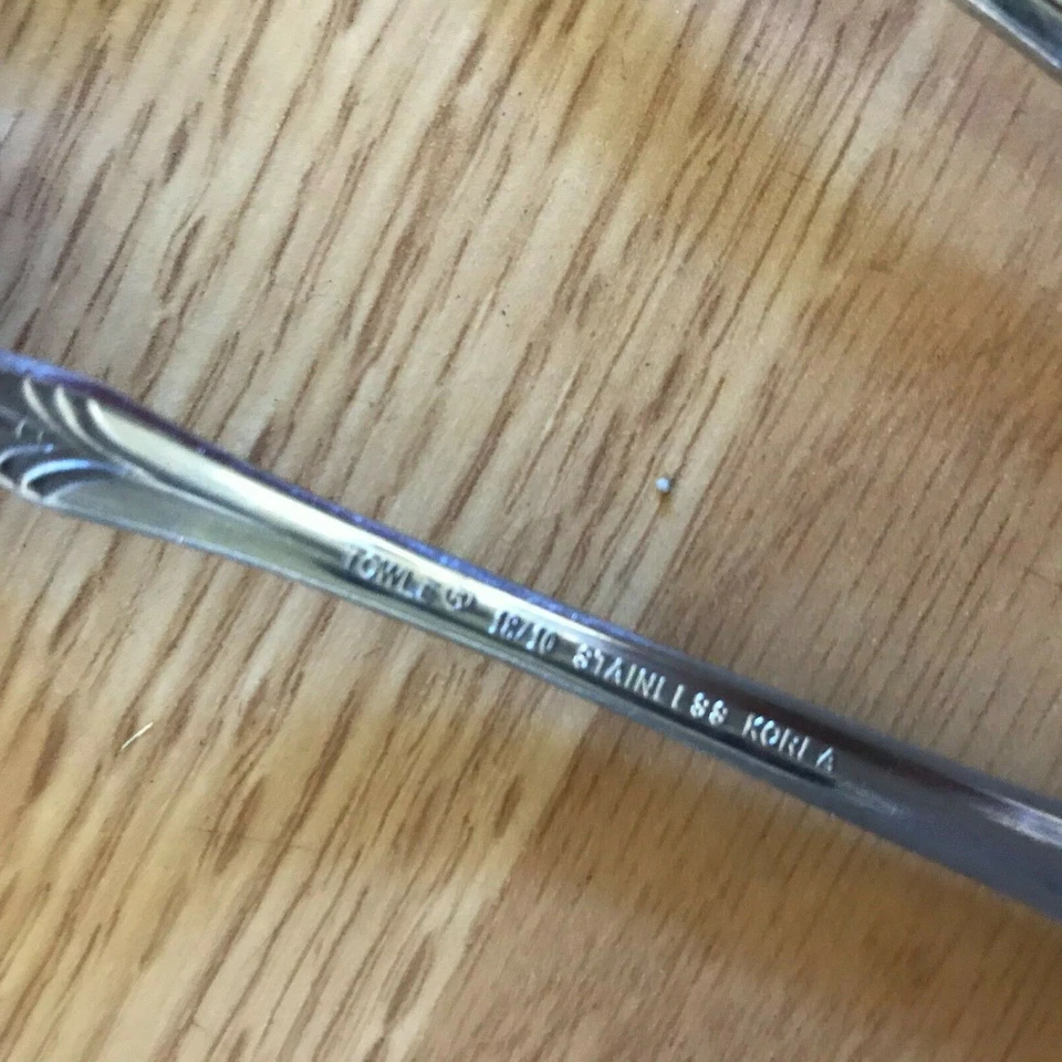 Toalha Santa Barbara prata e ouro conjunto lote de 23 brilhantes 18/8 Coreia  - Imagem 4 de 4