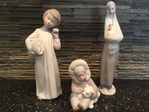 Vintage Lladro Spain Lot 3 Matte Figurines Girl w/Rooster Boy w/Pillow & Eskimo