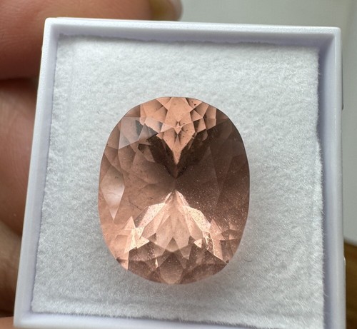 Facettierter pinker FLUORIT (9.72cts.) Pink Fluorite, faceted Planggenstock,CH - Picture 6 of 6