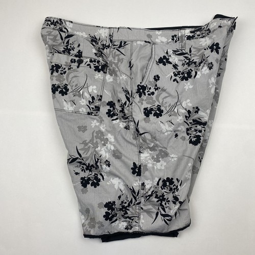 Howe Reversible Shorts Floral Flat Front White Black Mens 40 Flap Hibiscus - Picture 8 of 14