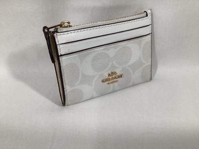 COACH Coin Case Wallet Keys Classic Logo White W4-1/4  x H3  x D-0.5 