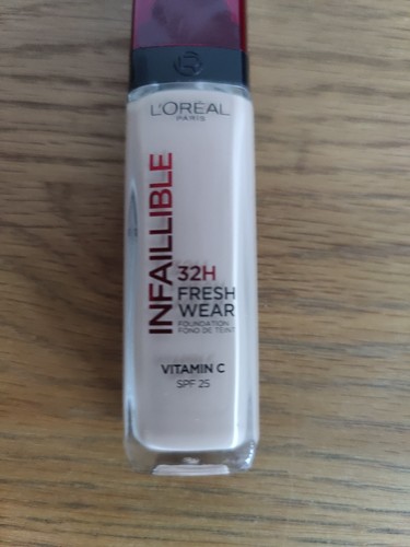 L'Oréal Infaillible Foundation 210 Cool Rose 32h Spf 25 Vitamin C  - Picture 10 of 10