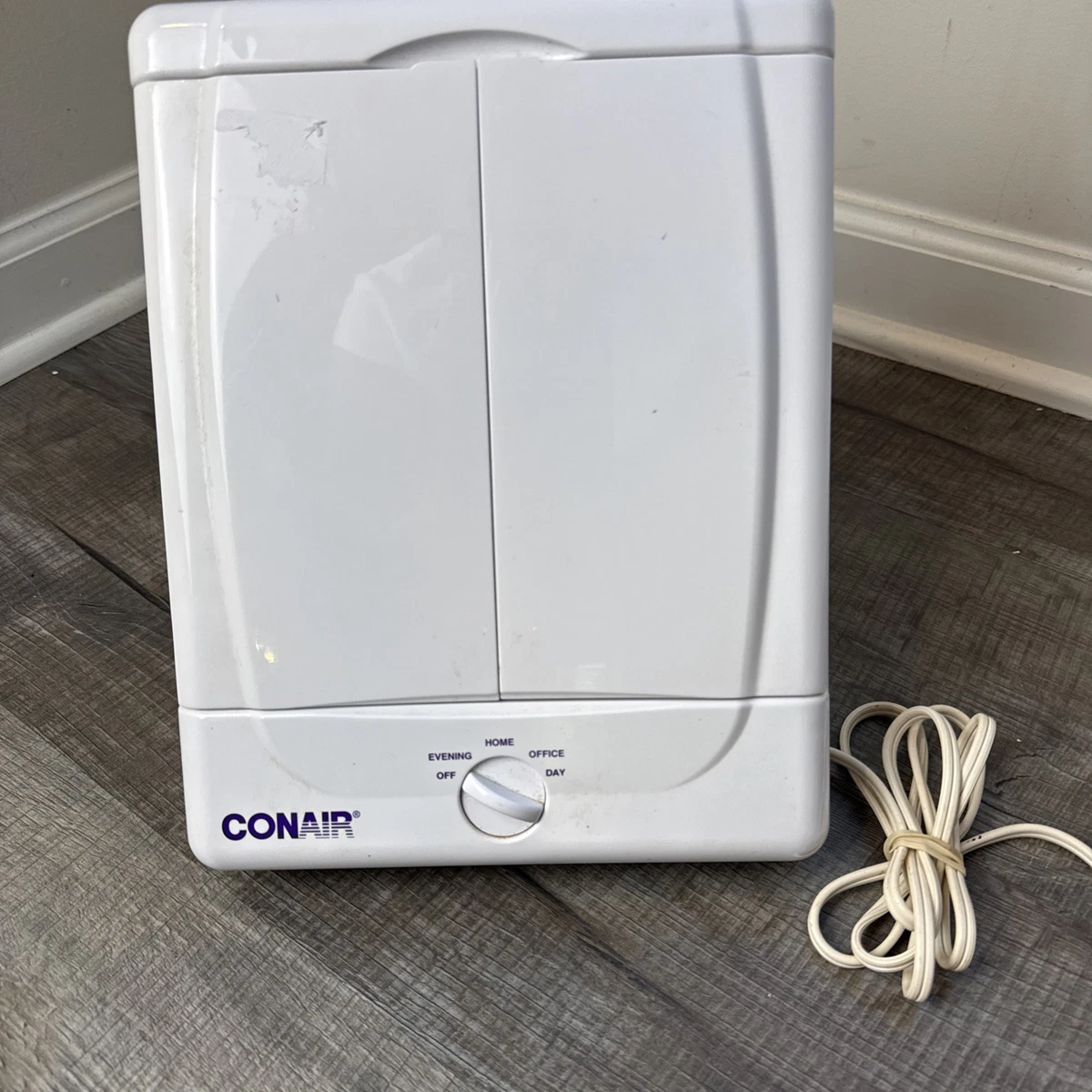 Conair Double 2 Sided Lighted Makeup Mirror Magnified Model TM7L 4 Settings