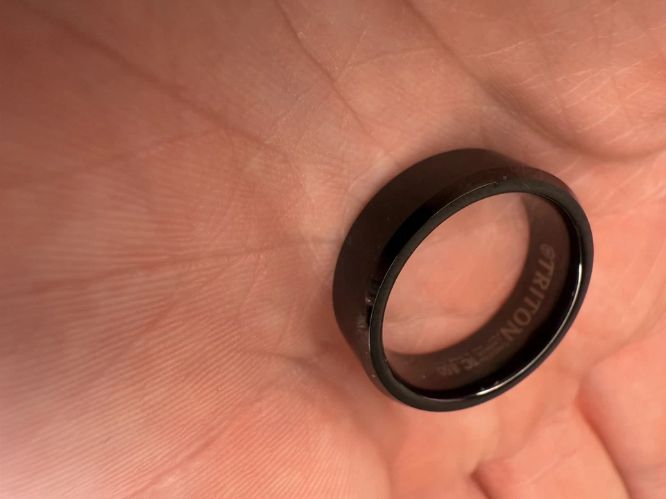 Black Triton Tc 850 Ring Size 8.5 Men’s Titanium Ring - Image 4 of 4