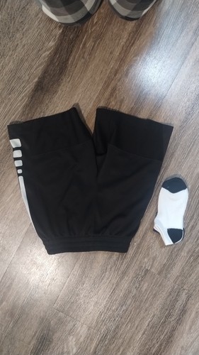 Nike Kids Black Shorts Size 7 + 3 Pack Ankle Socks - Picture 2 of 6