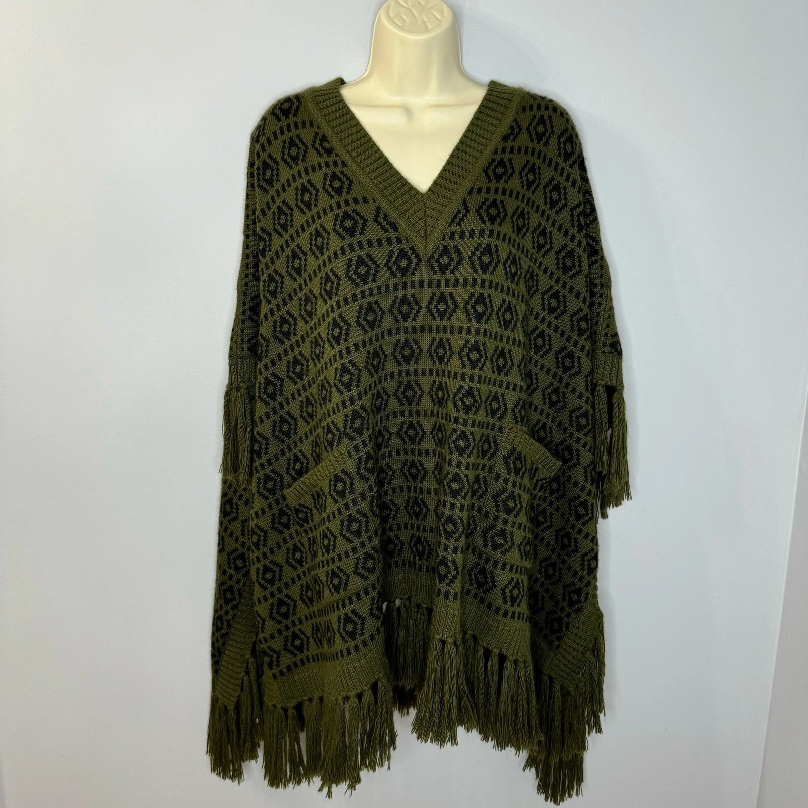 Carolina K Women's Alpaca Blend Lulu Poncho Green Print Fringe Boho One Size