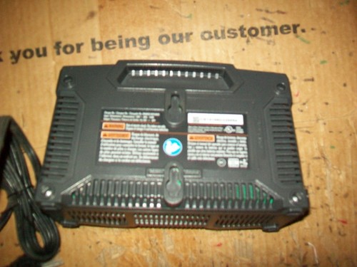 1 Of Ridgid R840093 Duel Chemistry Battery Charger Tested & Working - Picture 3 of 3