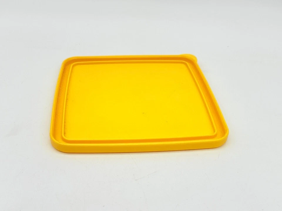 Yellow Tupperware 5.5" Replacement Lid 3993 FOR Fridge Smart 4-1/3c 1.0L 3994 - Image 2 of 4