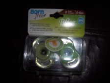 Born Free Bliss 0-6 months pacifiers GREEN one package new most like mom