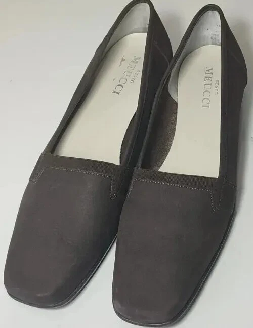 Mocasines sin cordones Sesto Meucci de cuero marrón gamuza 1 pulgada suela de goma tacón 81/2 N Foto 4 de 4