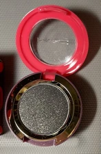 MAC MAGIC DUST EYE SHADOW 1.15G /0.04 OZ MUSTACHE NIB